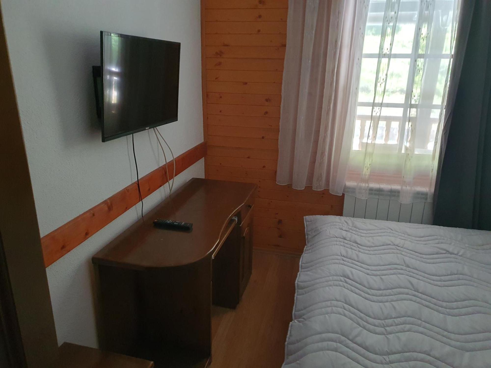 Etno Selo Vrelo & Camping Guest House เบราเน ภายนอก รูปภาพ