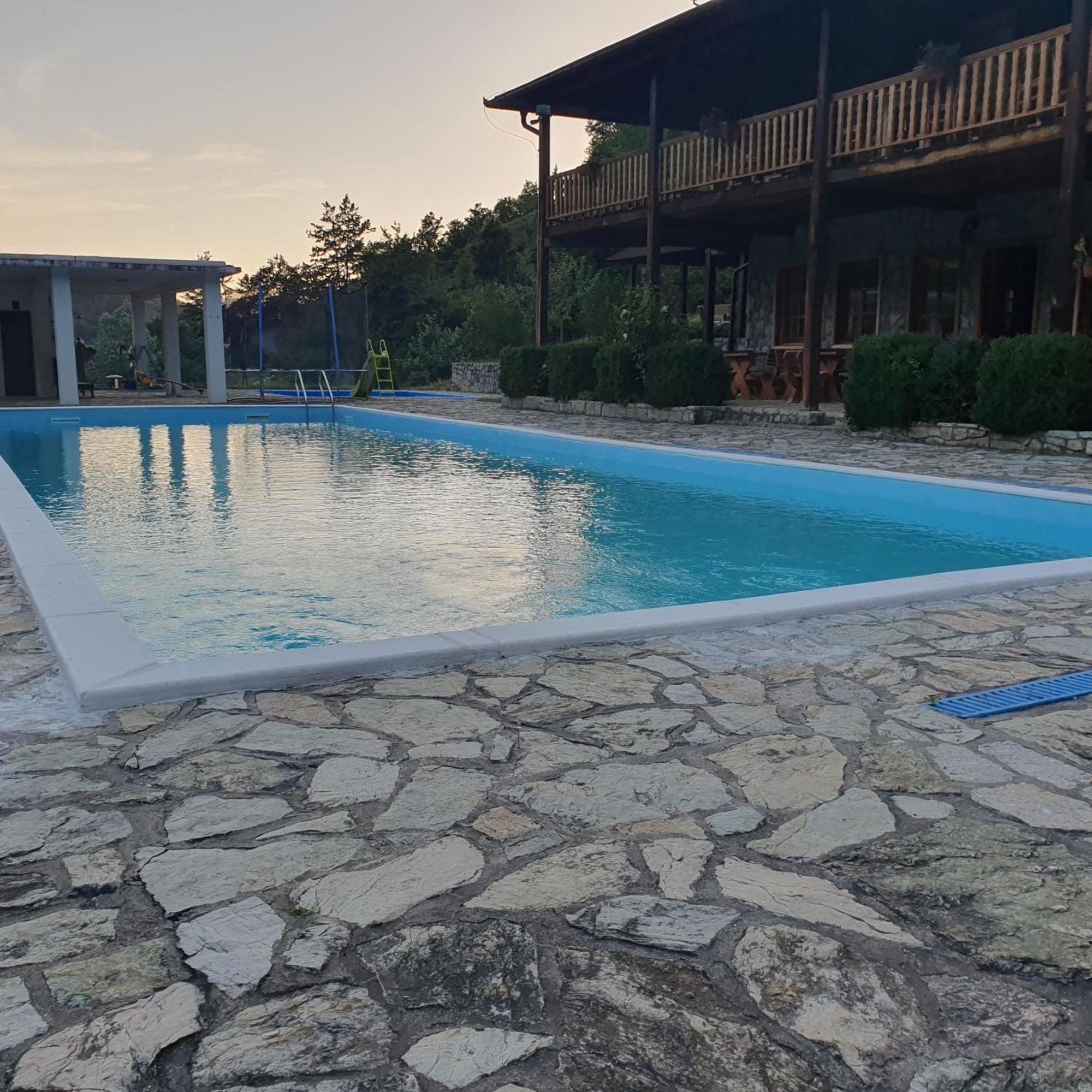 Etno Selo Vrelo & Camping Guest House เบราเน ภายนอก รูปภาพ